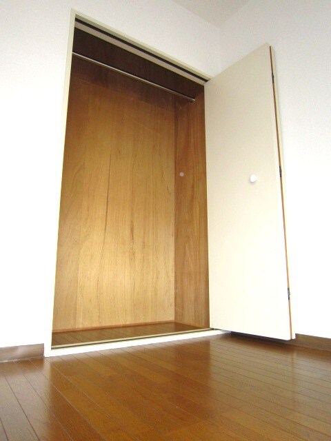 物件内観写真13　(収納)