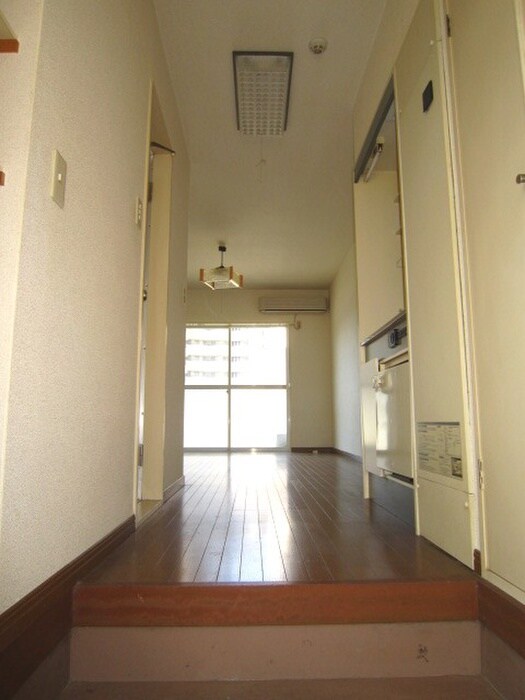 物件内観写真18　(廊下)