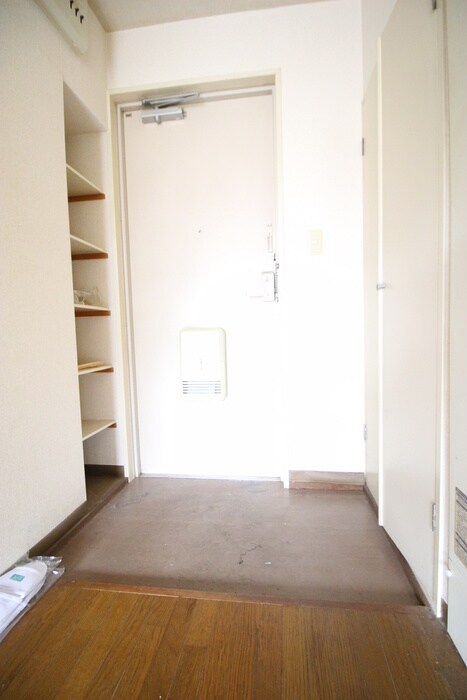 物件内観写真19　(玄関)