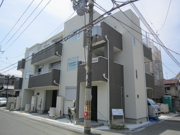 物件外観写真2　(外観写真)