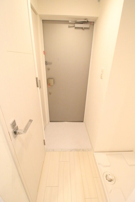 物件内観写真7　(玄関)