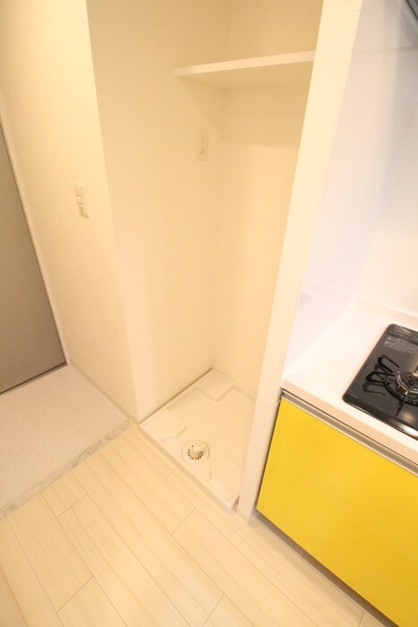 物件内観写真11　(洗濯機置場)