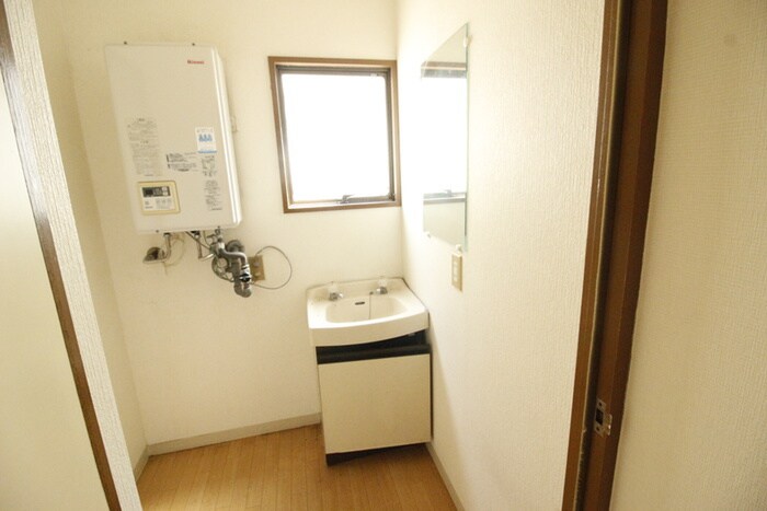 物件内観写真11　(洗面)