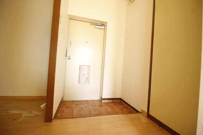 物件内観写真15　(玄関)