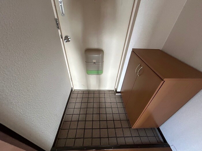 物件内観写真15　(玄関)