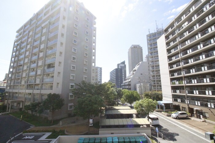 物件内観写真17　(室内からの展望)