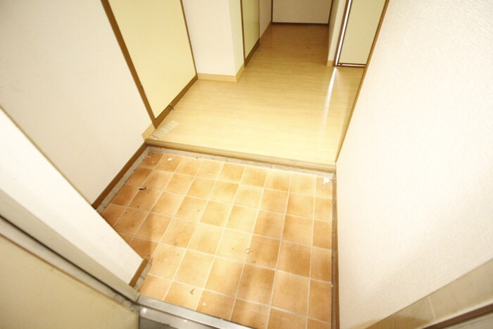 物件内観写真22　(玄関)