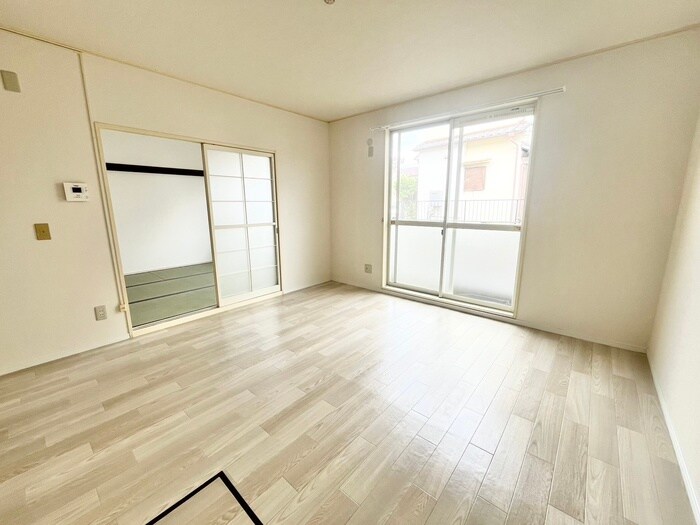 物件内観写真13　(居室)