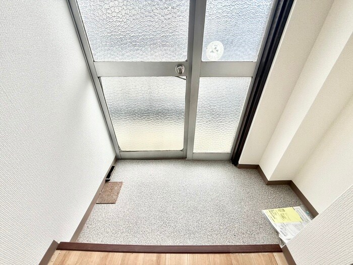 物件内観写真22　(玄関)