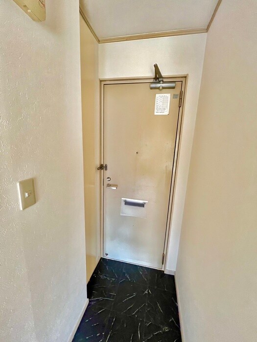 物件内観写真19　(玄関)