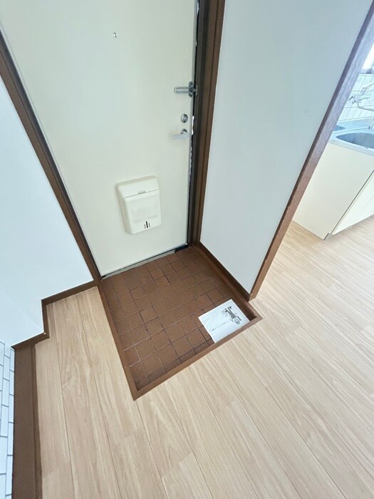 物件内観写真21　(玄関)