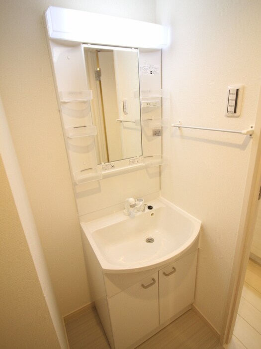 物件内観写真9　(洗面)