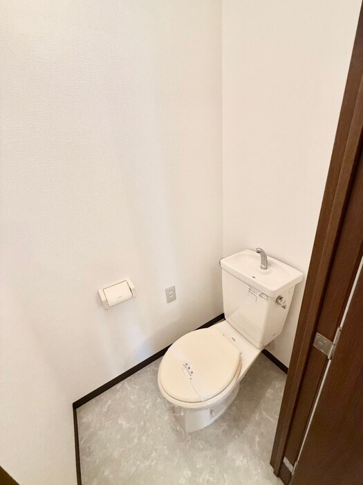 物件内観写真15　(トイレ)