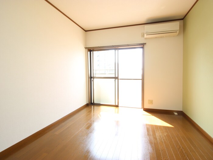 物件内観写真9　(居室)