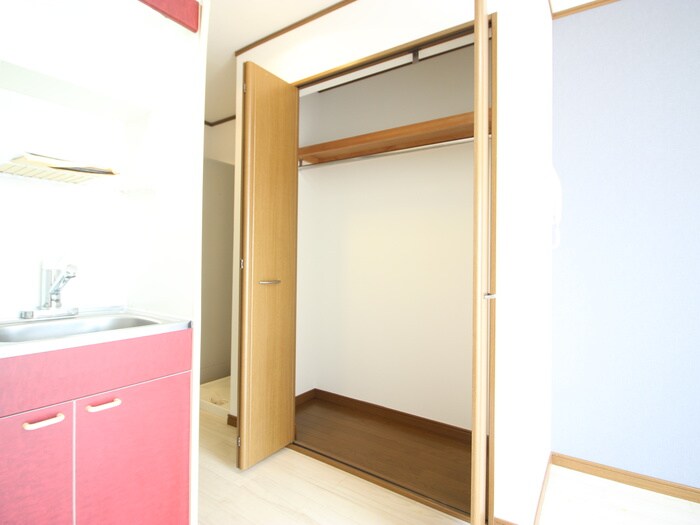 物件内観写真10　(収納)