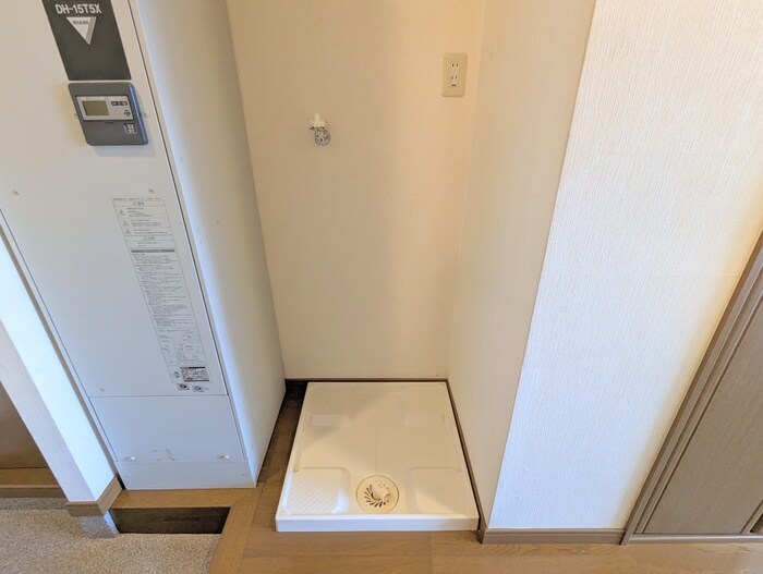 物件内観写真13　(洗濯機置場)