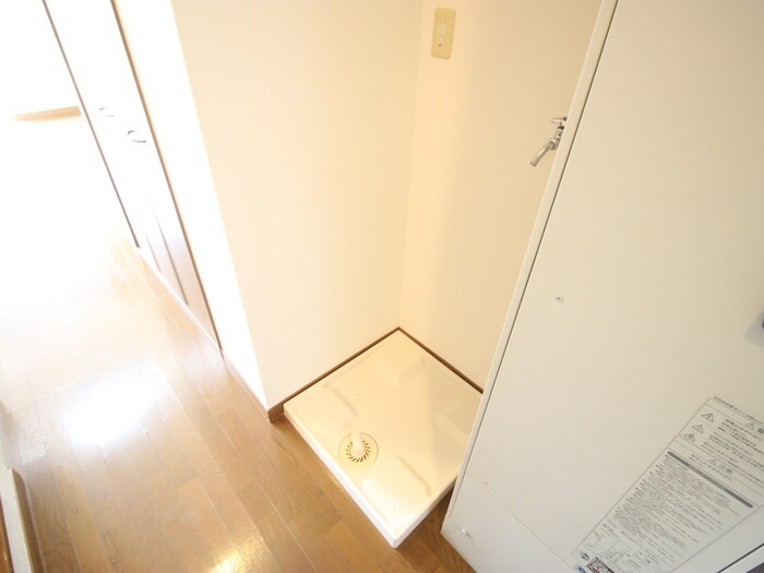 物件内観写真14　(洗濯機置場)