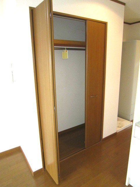 物件内観写真15　(収納)