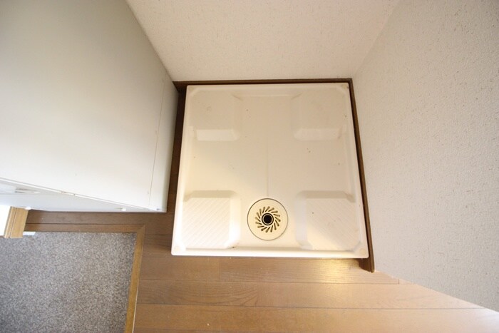 物件内観写真18　(洗濯機置場)