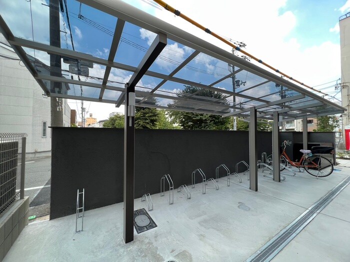 物件外観写真6　(駐輪場)