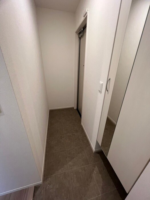 物件内観写真14　(玄関)