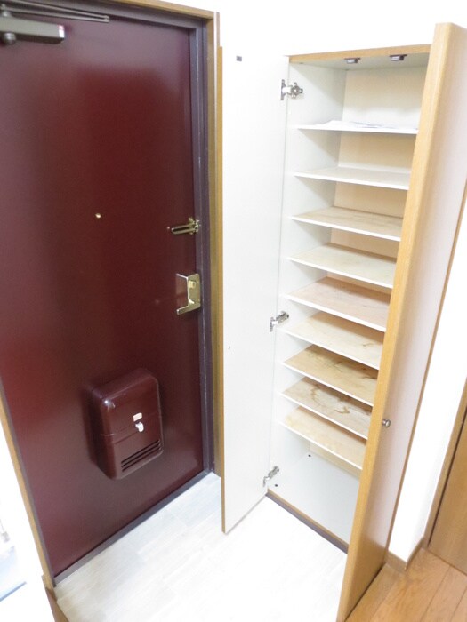 物件内観写真9　(靴箱)