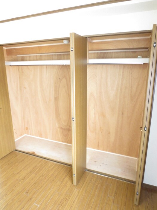 物件内観写真12　(収納)