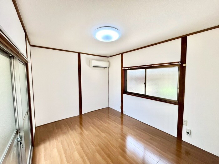 物件内観写真1　(居室)