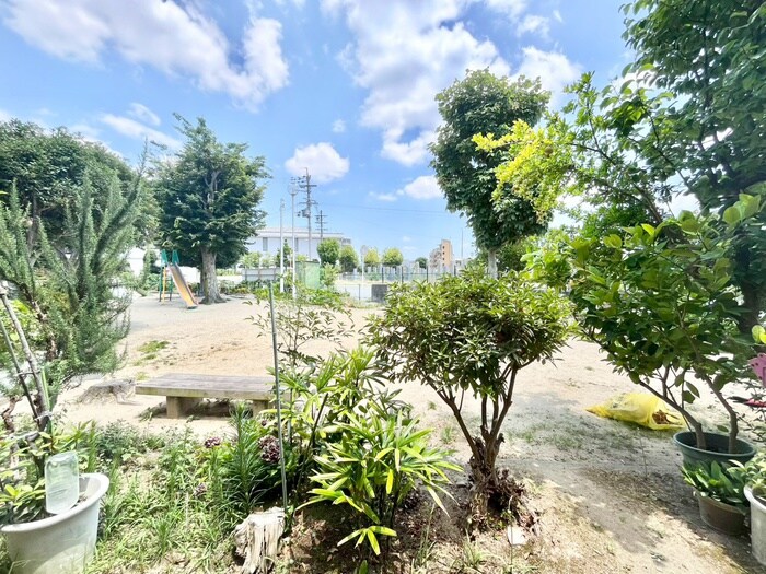 物件内観写真16　(室内からの展望)