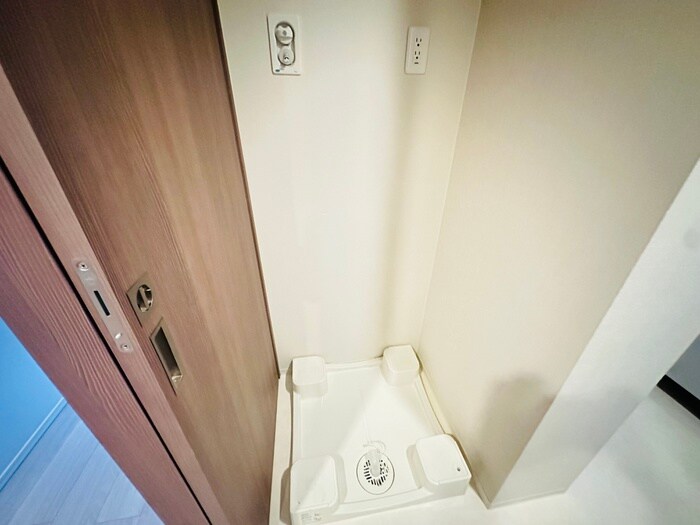 物件内観写真13　(洗濯機置場)