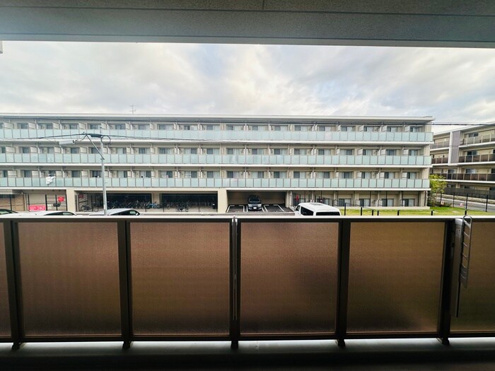 物件内観写真16　(室内からの展望)