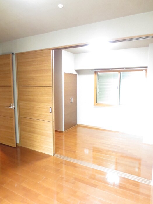 物件内観写真11　(居室)