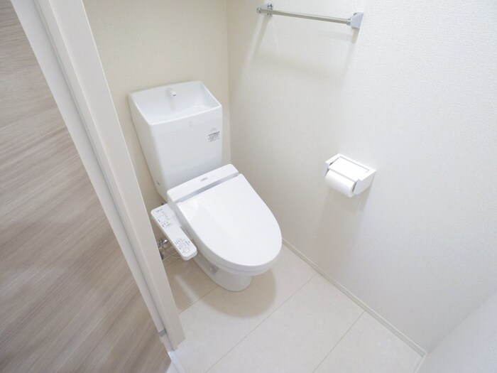 物件内観写真13　(トイレ)