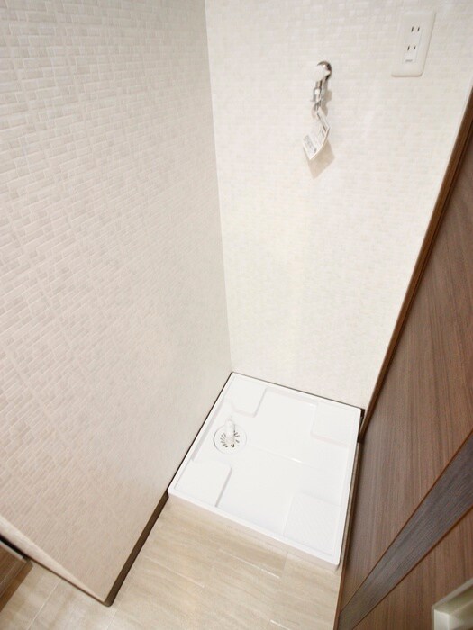 物件内観写真14　(洗濯機置場)