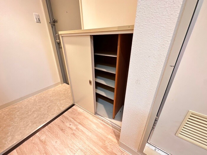 物件内観写真16　(靴箱)