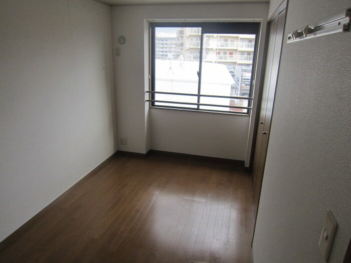 物件内観写真11　(居室)