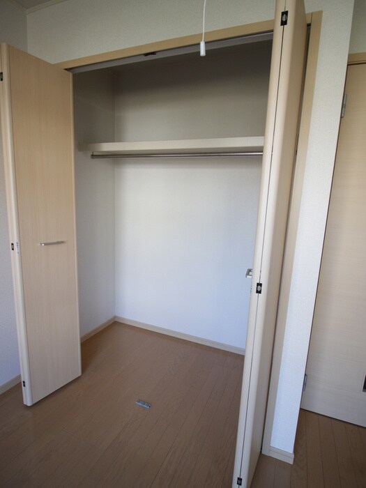 物件内観写真10　(収納)