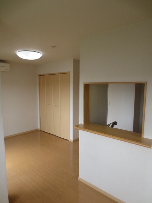 物件内観写真10　(内観写真)