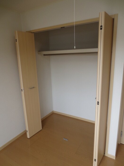 物件内観写真11　(収納)