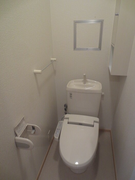 物件内観写真14　(トイレ)