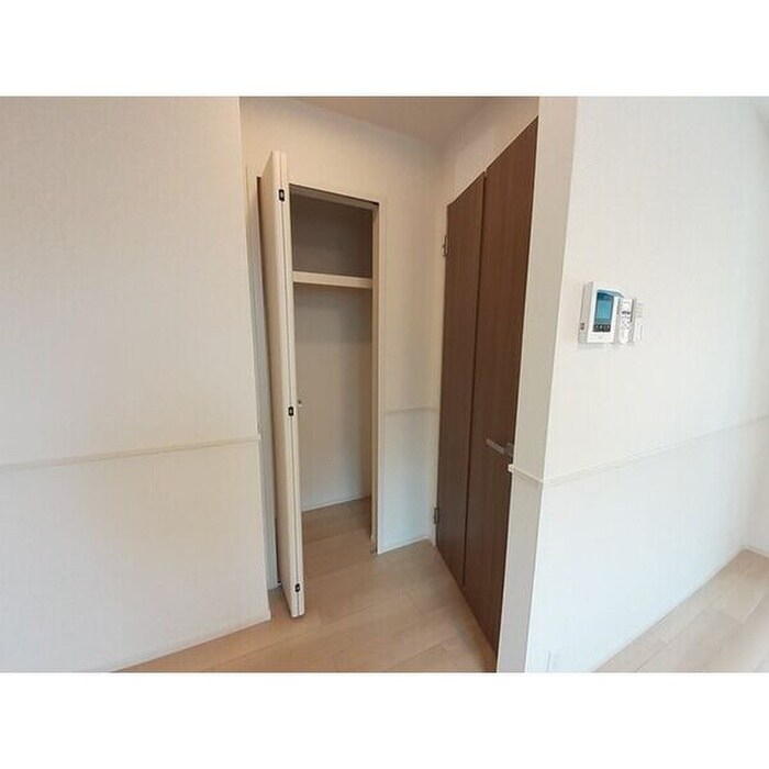 物件内観写真5　(収納)