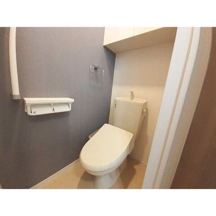 物件内観写真8　(トイレ)