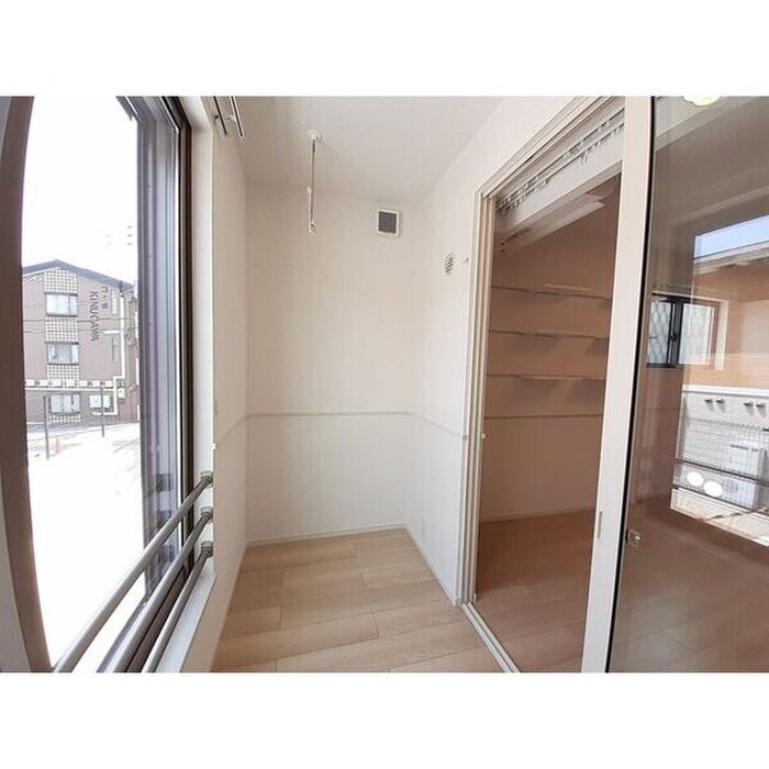 物件内観写真10　(ベランダ・バルコニー)