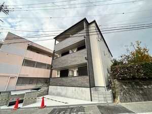 Ｌａ－Ｃｒｅａ蛍池外観写真