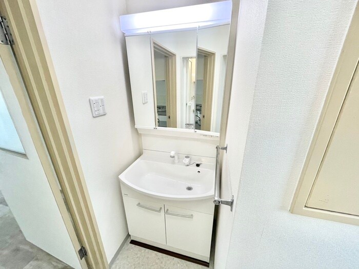 物件内観写真12　(洗面)