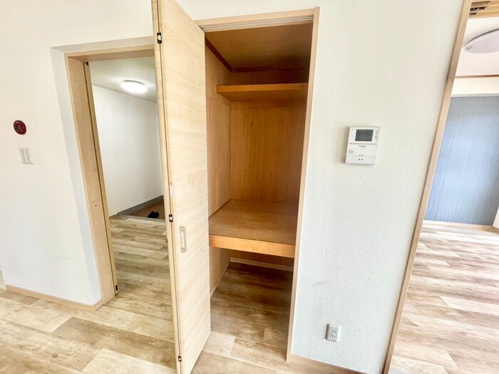 物件内観写真16　(収納)