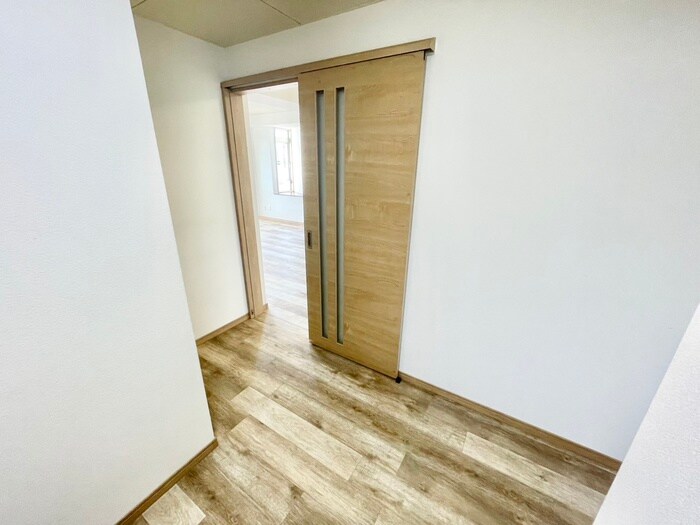 物件内観写真18　(廊下)