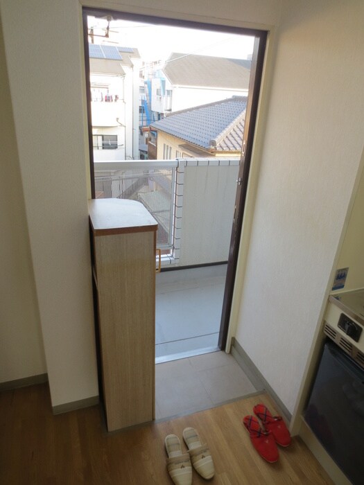 物件内観写真12　(玄関)