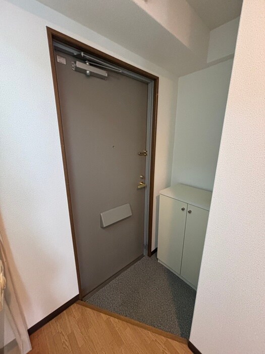 物件内観写真7　(玄関)