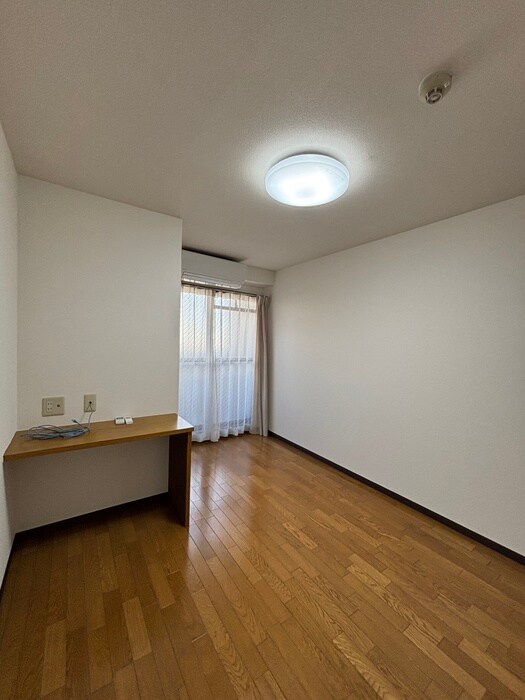 物件内観写真15　(居室)